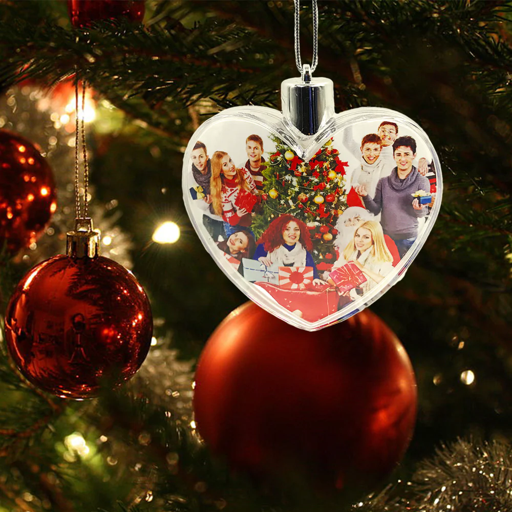 Glob inserție foto inimă pentru brad – personalizabil, ideal pentru cadouri